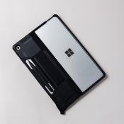 UAG Scout käsihihnalla Microsoft Surface Pro 1st Edition 12" -laitteelle - Musta