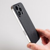 Süti NanoLeather PhoneBack til iPhone 17 Pro - Ravnsvart