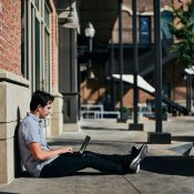 Brydge-alumiininäppäimistö Surface Pro -tietokoneelle pohjoismainen asettelu - Hopea