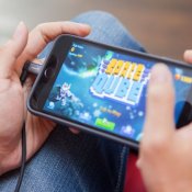 Moshi Lightning USB-kaapeli 90 asteen liittimellä 1.5m - Musta