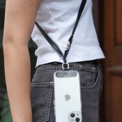 Moshi 2-in-1 ranne/vartalohihna - Keskiyön musta