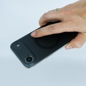 Süti Frosted Clear PhoneBack iPhone 17 Airille - Musta merisuola