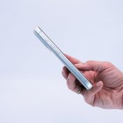 Süti NanoSuede PhoneBack iPhone 17 Pro Maxille - Sininen aura