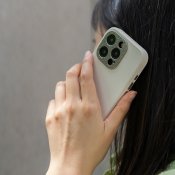 Moshi Napa iPhone 15 Pro Max -puhelimelle - Eggnog Valkoinen