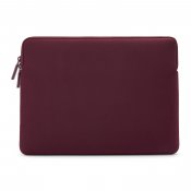 Pipetto Classic Fit-fodral för MacBook Neo - Vinröd