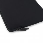 Pipetto Classic Fit-fodral för MacBook Neo - Svart