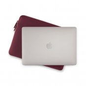 Pipetto Classic Fit Sleeve for MacBook Pro 14/Air 13.6 - Burgunder