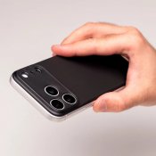Süti Silicone PhoneBack för iPhone 18 Pro Max - Kolsvart